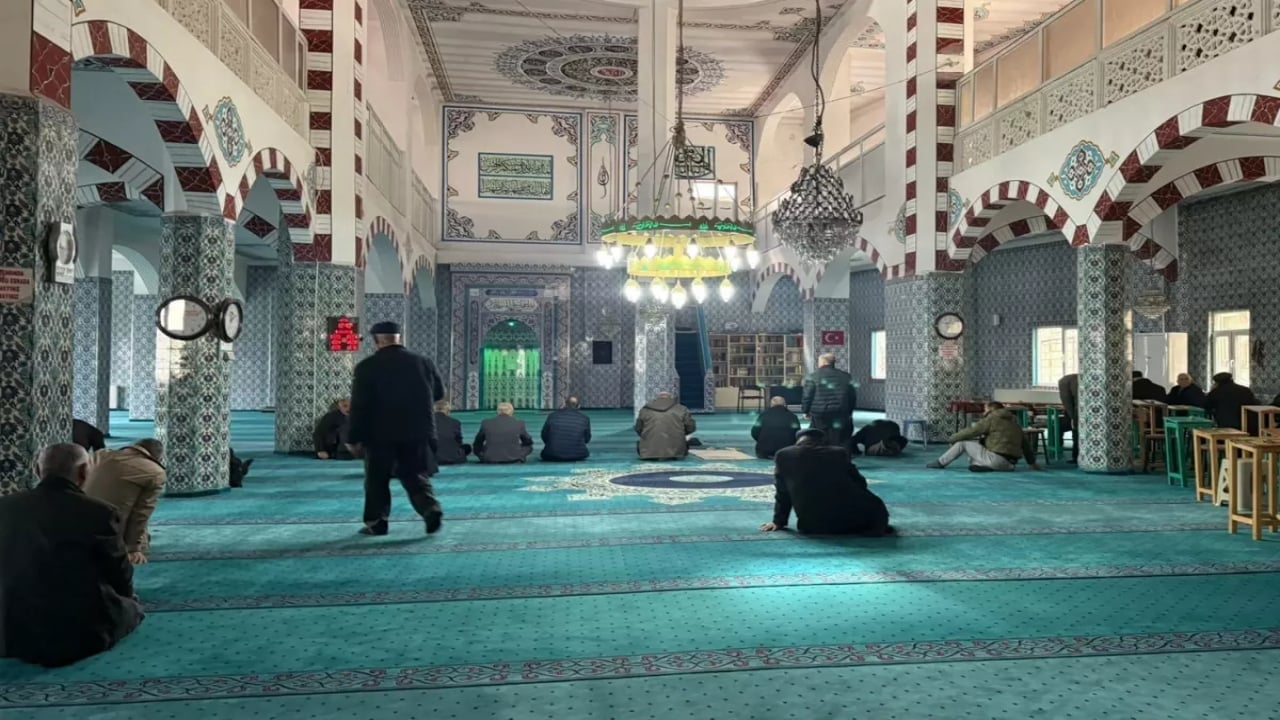 Foto - Hamaney’in hayatını kaybetmesi sonrası Türkiye’nin bir ilinde dikkat çeken karar