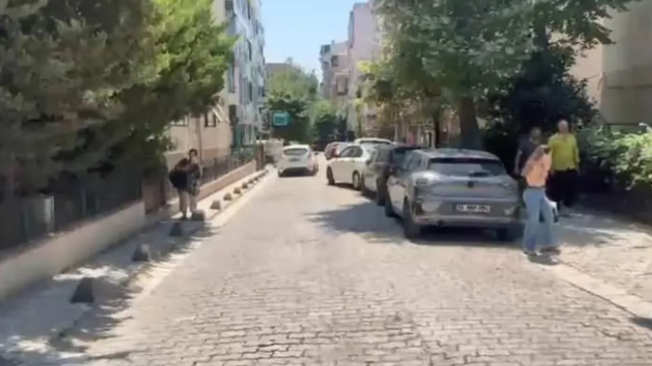 Foto - Hamile eşine tatlı almak istedi! Sokak ortasında 6 yerinden bıçaklandı!