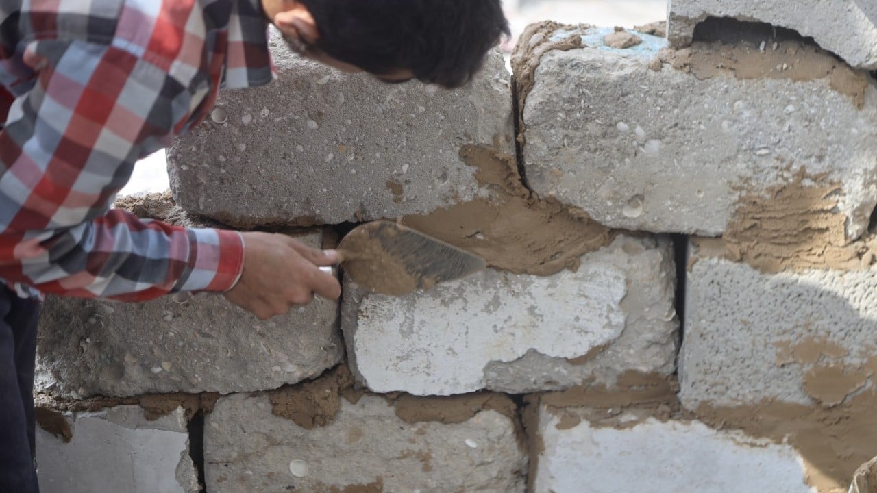 Foto - Han Yunus küllerinden doğuyor