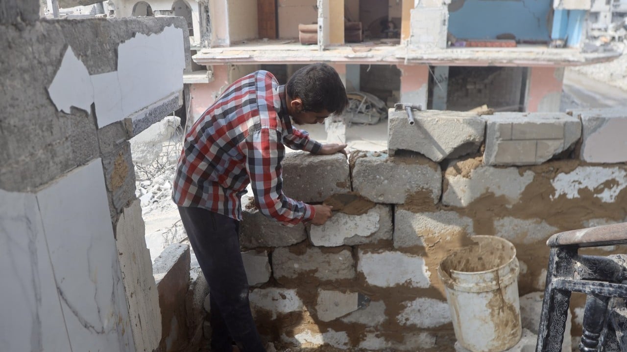 Foto - Han Yunus küllerinden doğuyor