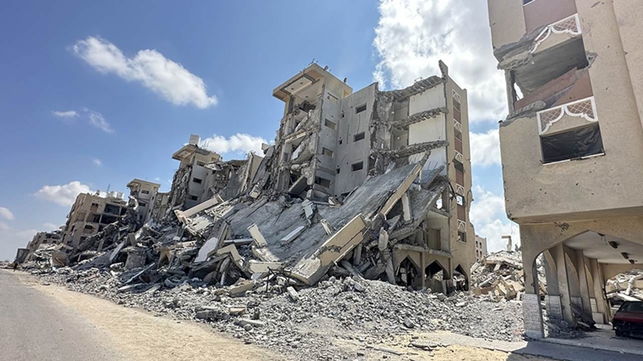 Foto - Han Yunus'ta binalar bombalandı