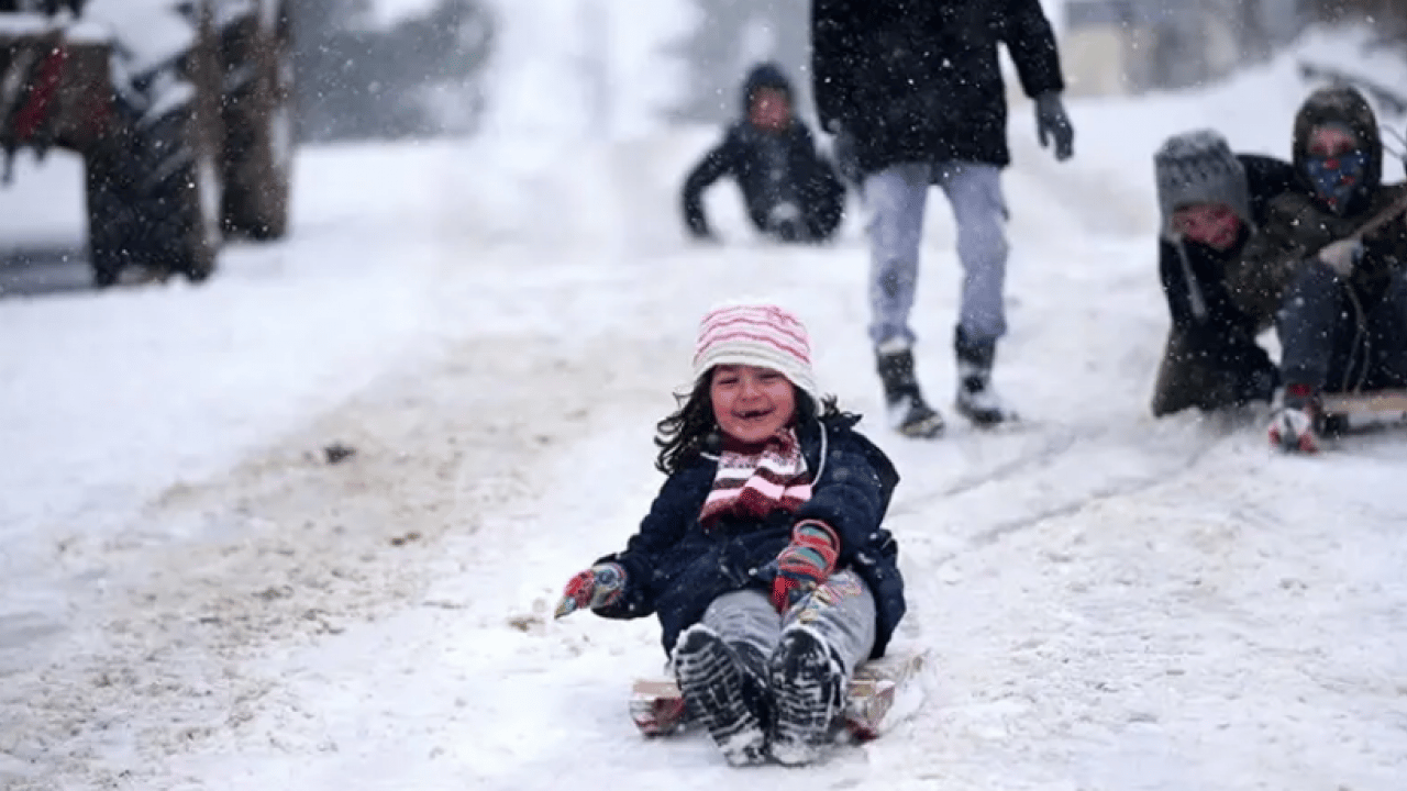 Hangi ilde okullar tatil? Yarın okullar tatil mi? İşte kar tatili yapılan il ve ilçelerin listesi