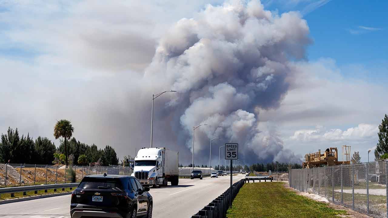 Foto - Hani çok ama çok güçlülerdi! Florida yanıyor, süper güç çaresiz