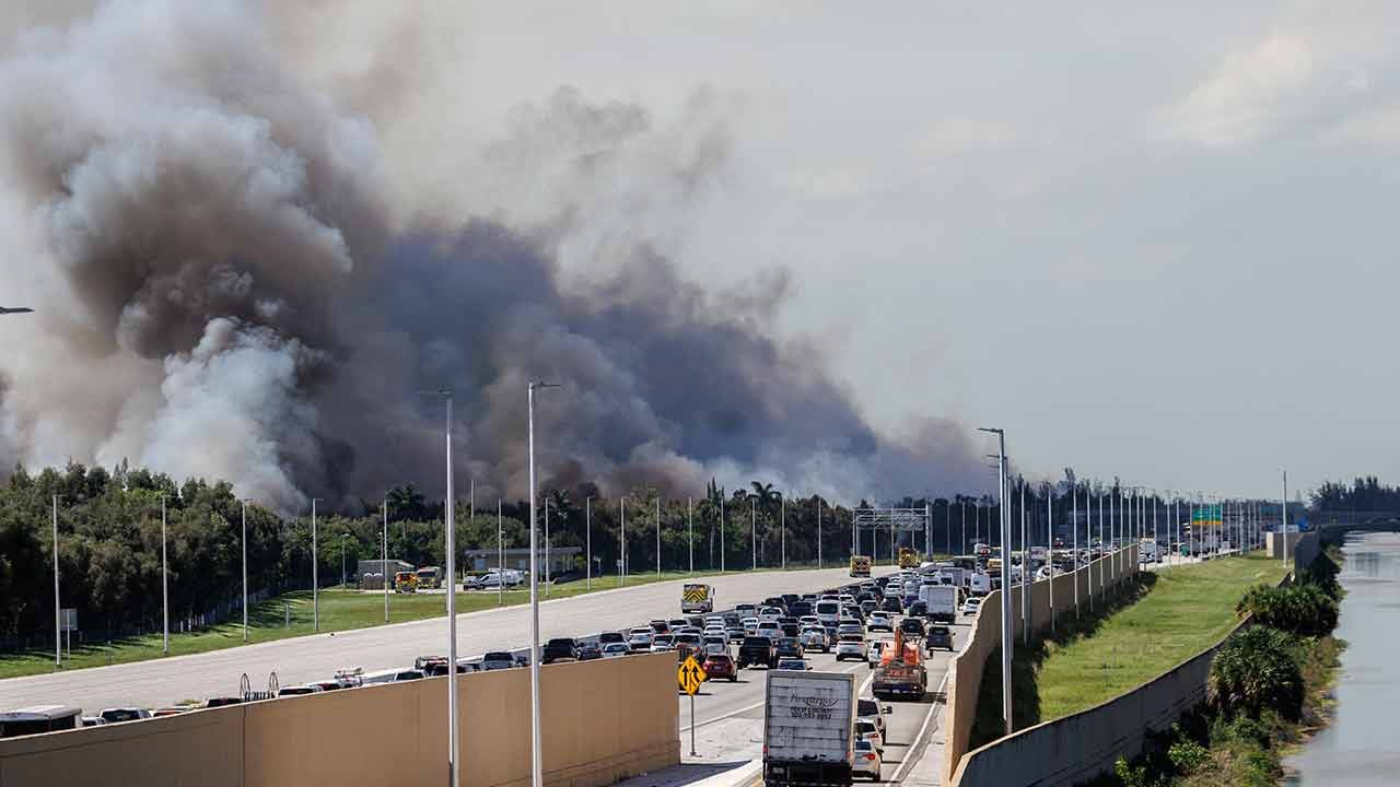 Foto - Hani çok ama çok güçlülerdi! Florida yanıyor, süper güç çaresiz