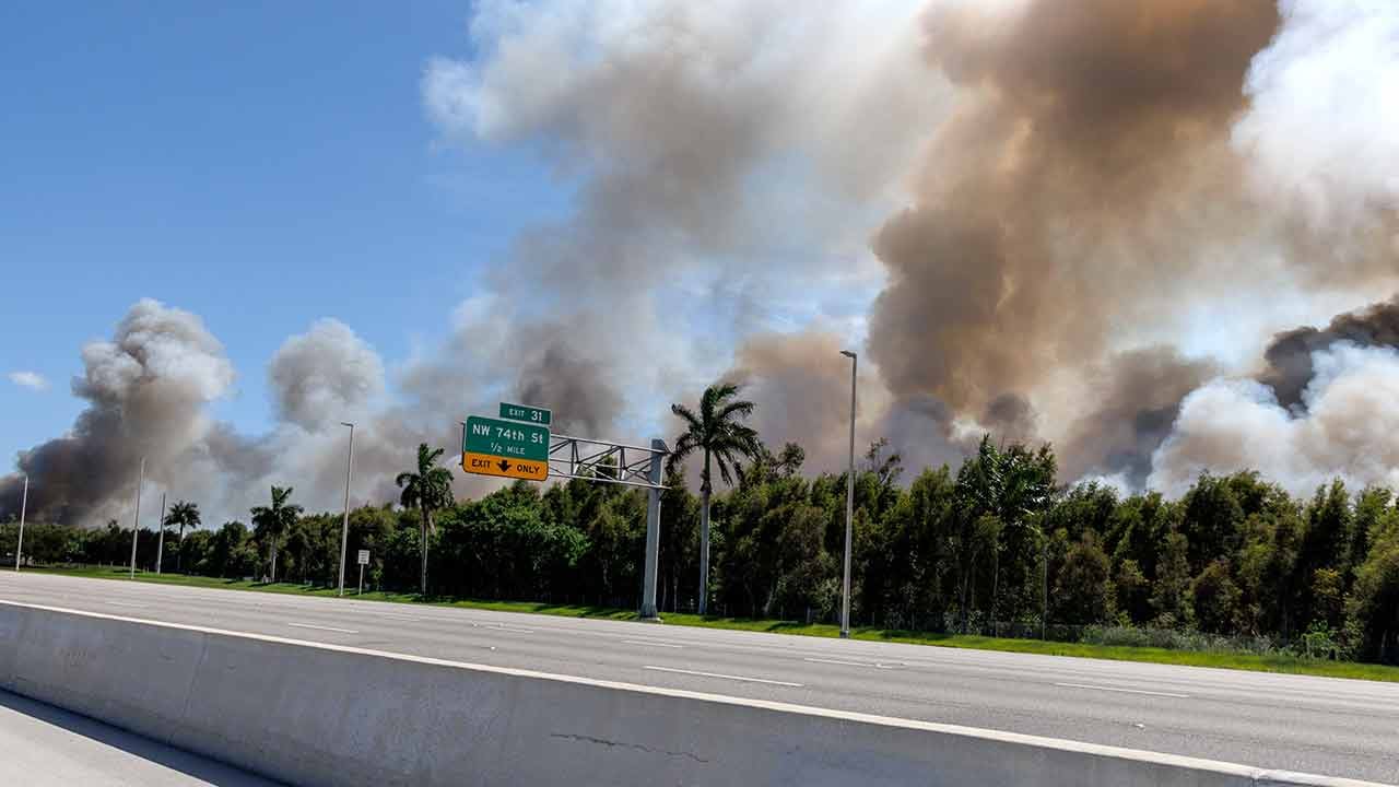 Foto - Hani çok ama çok güçlülerdi! Florida yanıyor, süper güç çaresiz