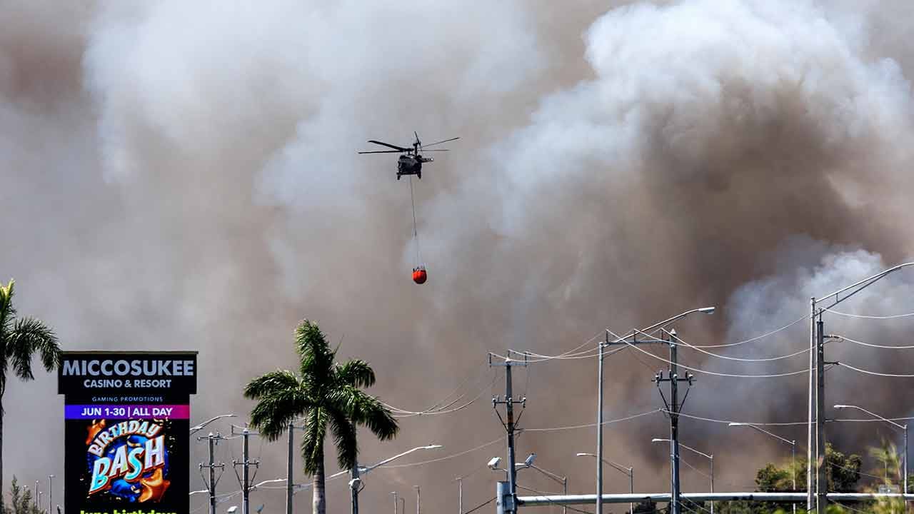 Foto - Hani çok ama çok güçlülerdi! Florida yanıyor, süper güç çaresiz