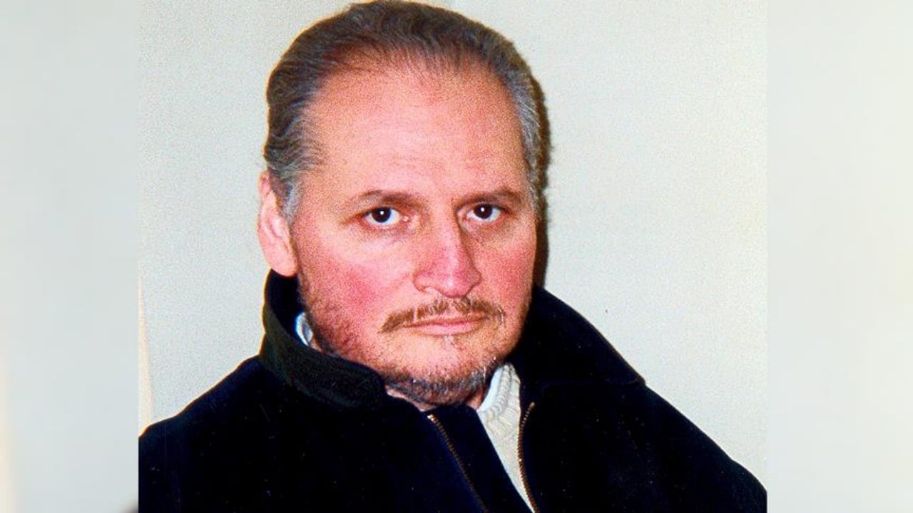 Foto - Hapse giren Fransa eski Cumhurbaşkanı Sarkozy’nin "komşusu" bakın kim oldu? Herkes o efsane Müslümanı konuşuyor