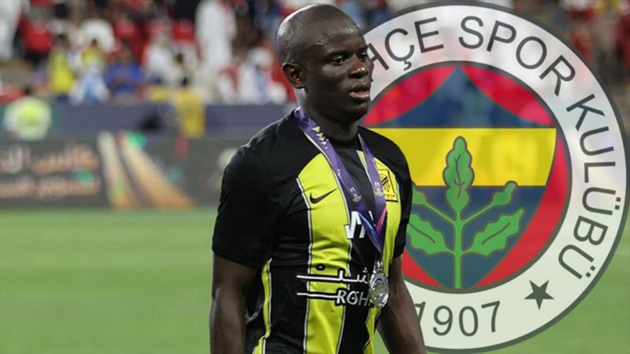Foto - "Haram" diyerek elinin tersiyle itmişti! Fenerbahçe’nin yeni yıldızı Kante’den "İşte Müslümanlık bu" dedirten bir hareket daha