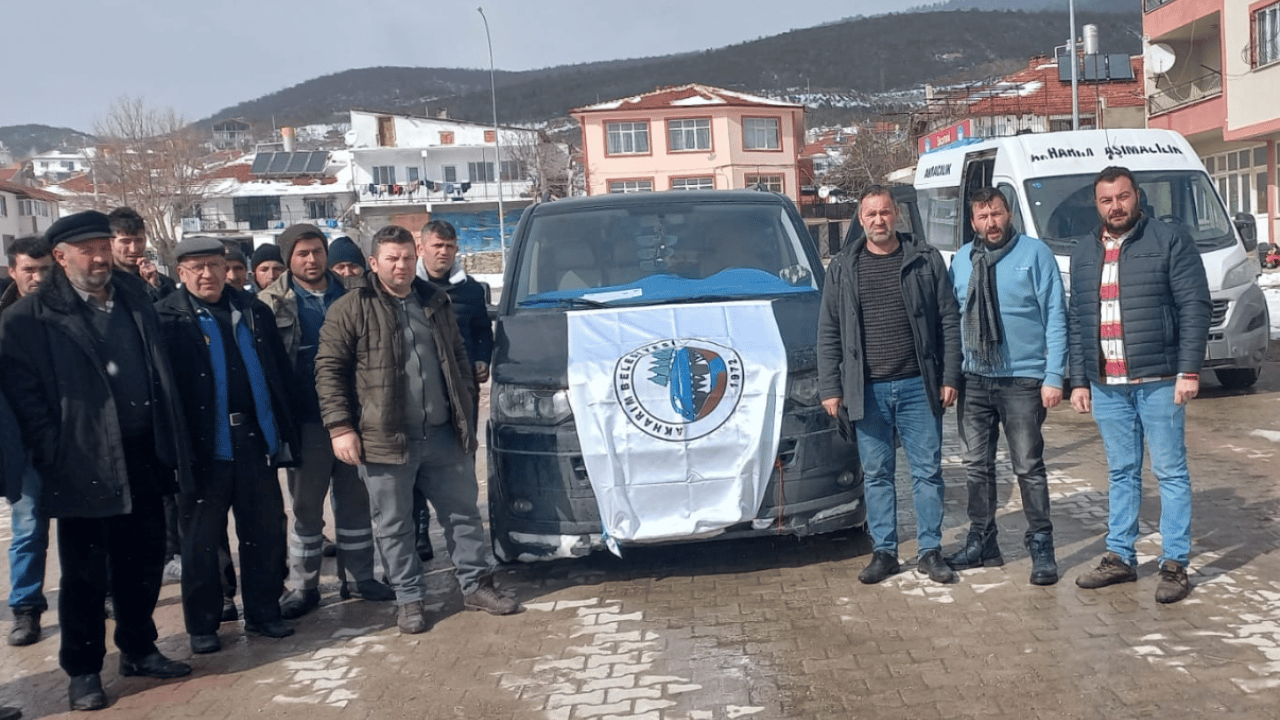 Foto - Hasan Arslan’dan Özgür Özel’e sert tepki: Lafla değil, listeyle konuşuyoruz
