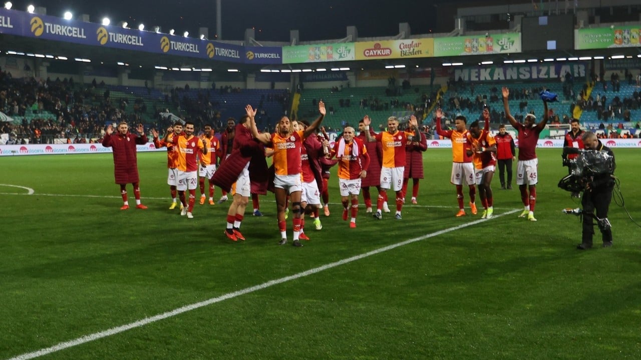 Foto - Hasan Şaş, Galatasaray maçı sonrası '30 milyon euroluk oyuncu deği' deyip fena bombaladı