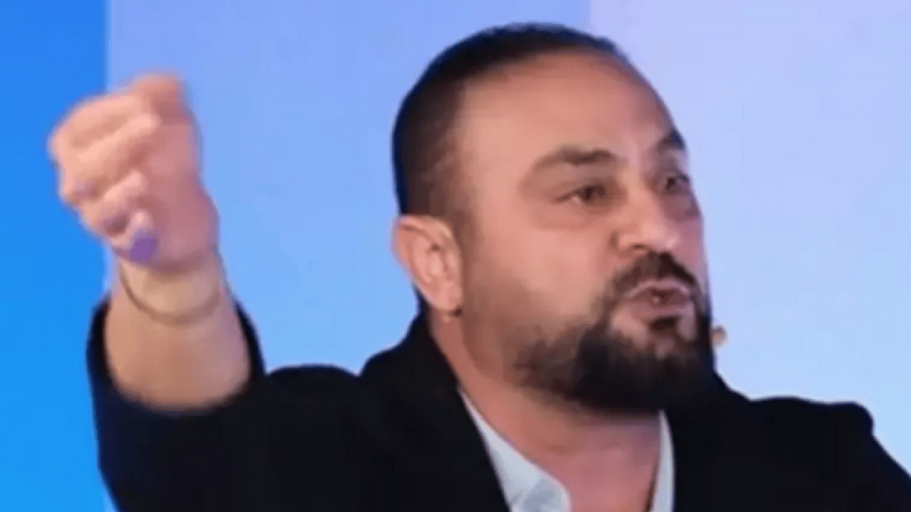 Foto - Hasan Şaş Galatasaraylı yıldıza öfke kustu: Menajerin mi oynuyor?