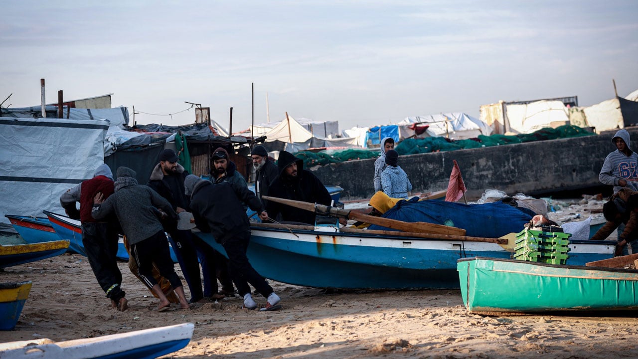 Foto - Hasarlı ağlarla açlığa direniyorlar! Gazze’de deniz bile yaralı