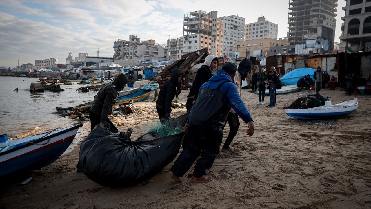 Foto - Hasarlı ağlarla açlığa direniyorlar! Gazze’de deniz bile yaralı