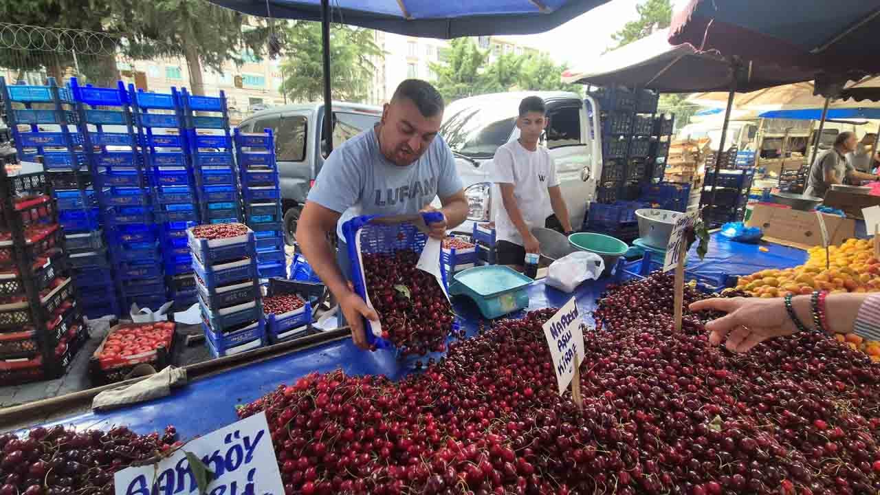 Foto - Hasat arttı, kiraz bollaştı: Fiyatlar 70 liraya kadar düştü