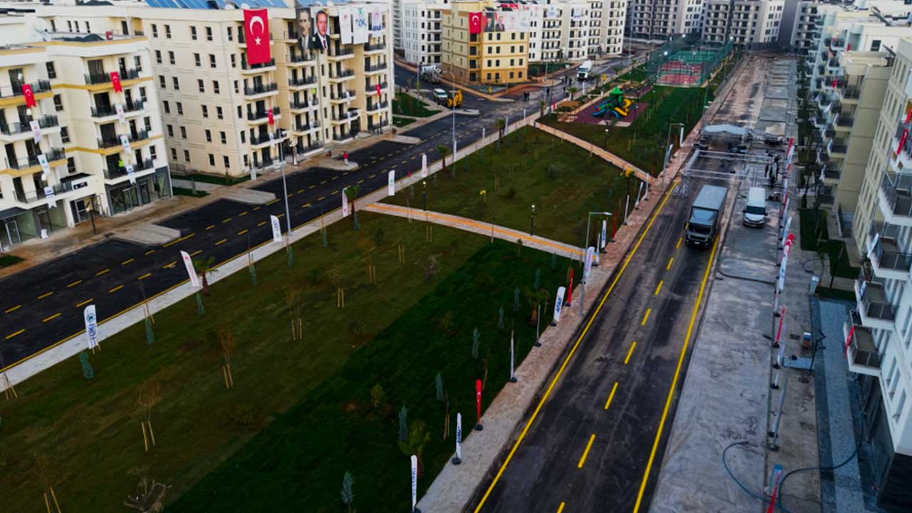 Foto - Hatay küllerinden doğdu! Teslim edilen konut ve iş yeri sayısı 100 bine yaklaştı