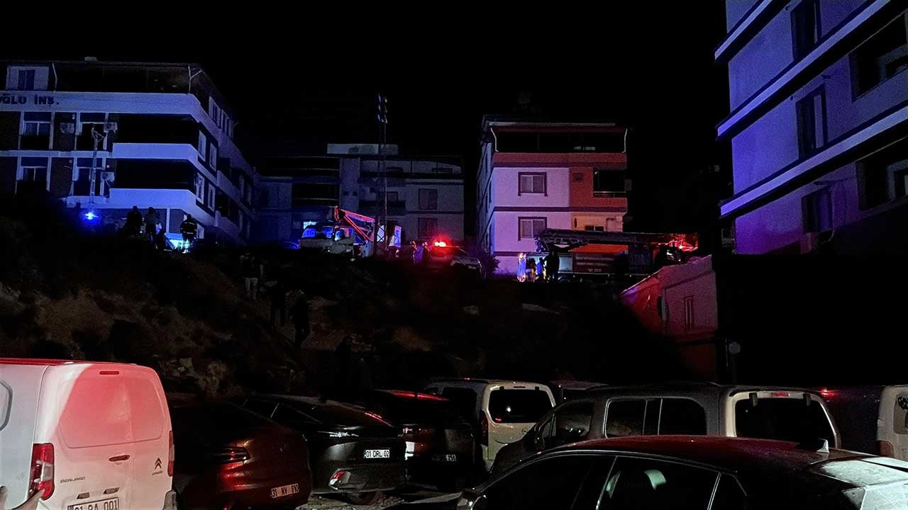 Foto - Hatay’da galeride çıkan yangın: 2 ölü, 14 kişi hastanede