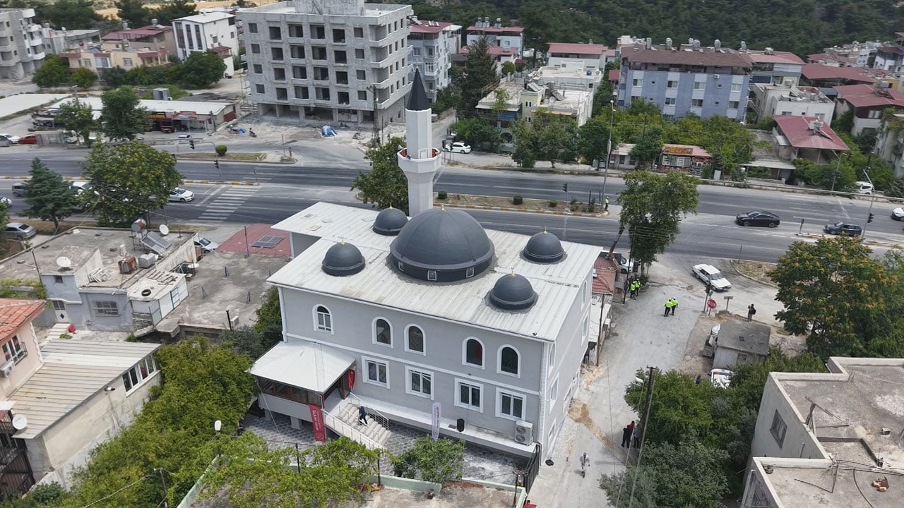 Foto - Hatay’da yeniden ihya sürüyor! Depremin ardından 131’inci cami açıldı