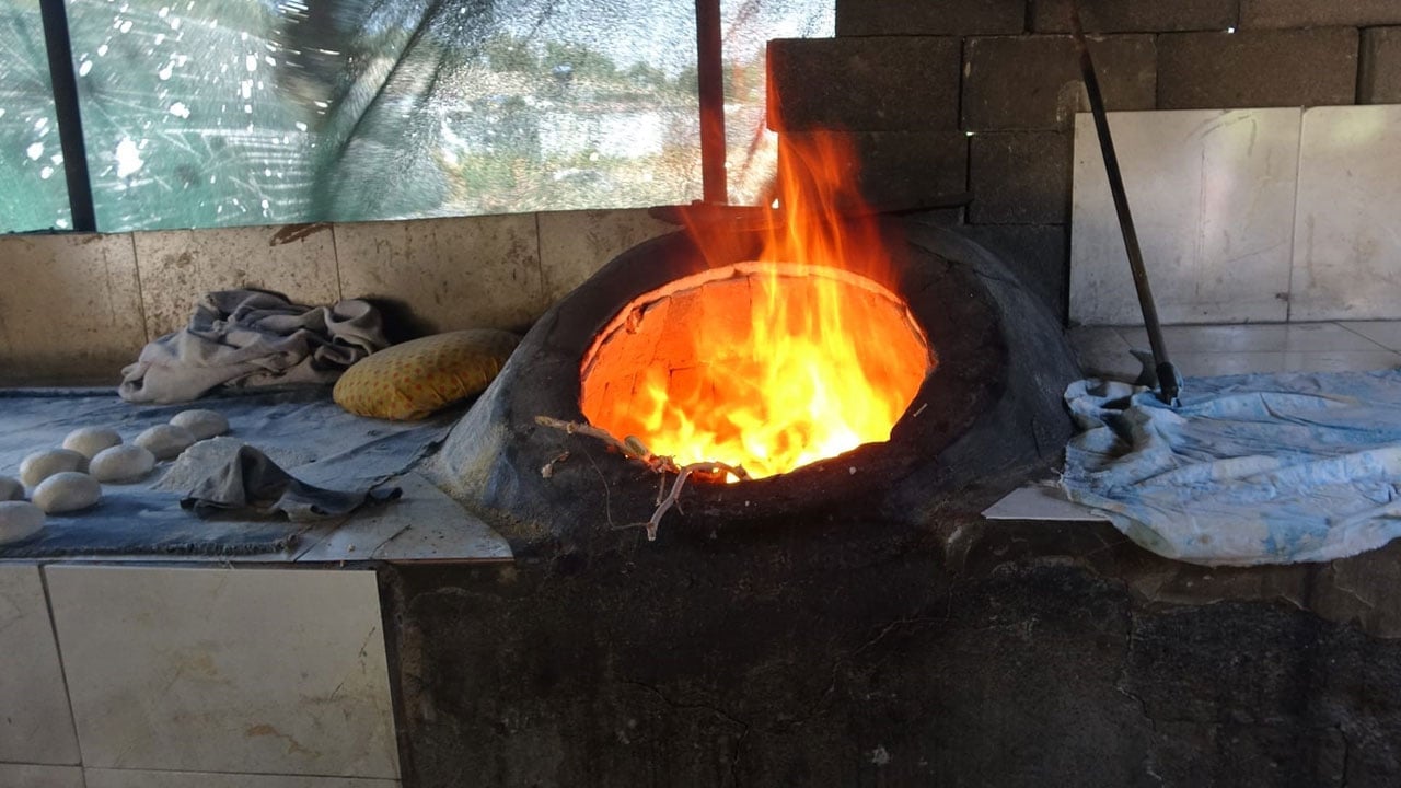 Foto - Hataylı kadınlar böyle ayakta kalıyor! 80 derece sıcağın karşısında ekmek mücadelesi