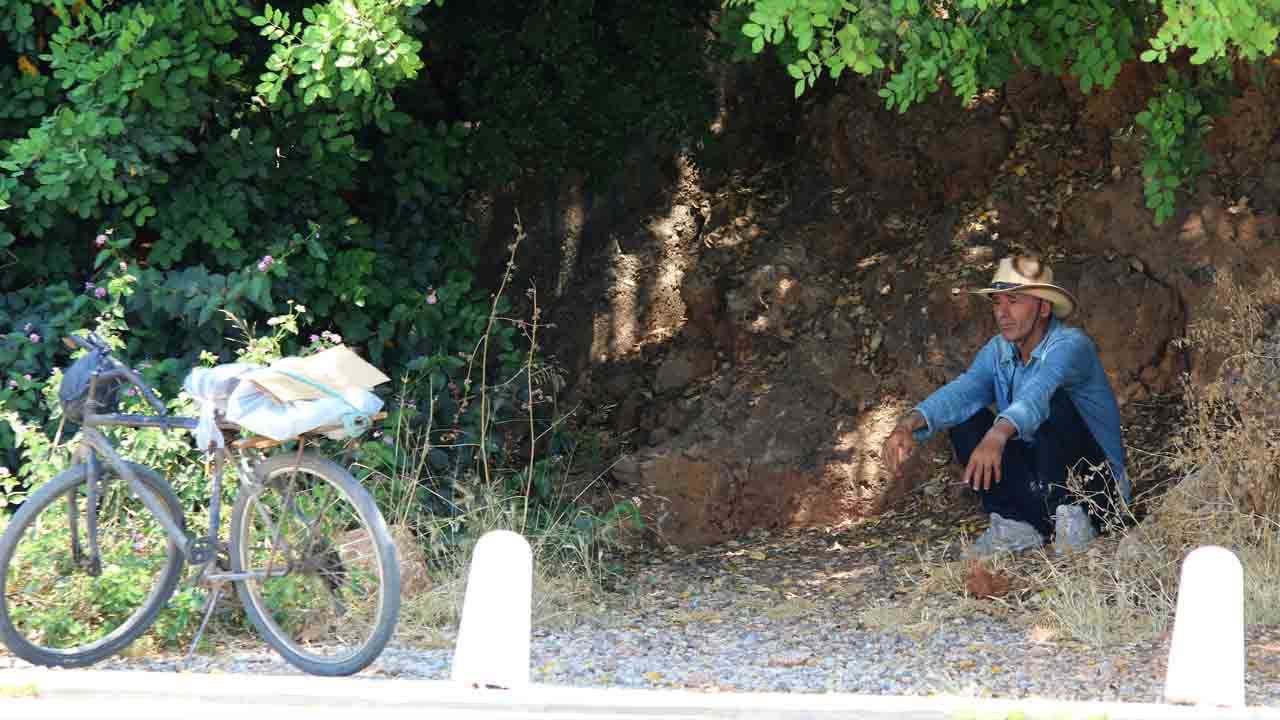 Foto - Hava 30, bıkkınlık 37 derece! Nem rekoru tatilcileri sahile döktü