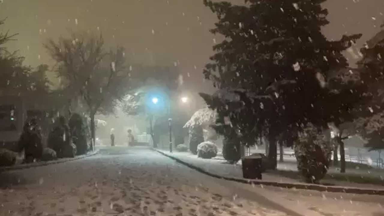 Foto - Hava bir anda değişecek! İstanbul'da kar, fırtına ve sağanak geliyor