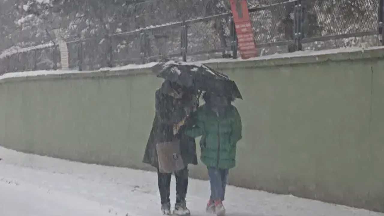 Foto - Hava bir anda değişecek! İstanbul'da kar, fırtına ve sağanak geliyor