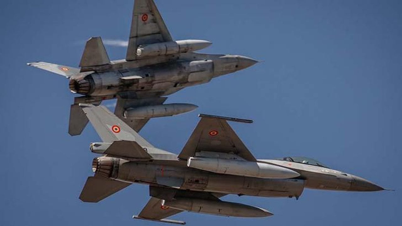Foto - Hava sahasını delip geçen İHA vuruldu! F-16’lar acil kodla birbiri ardına kalktı, acımadan düşürdü