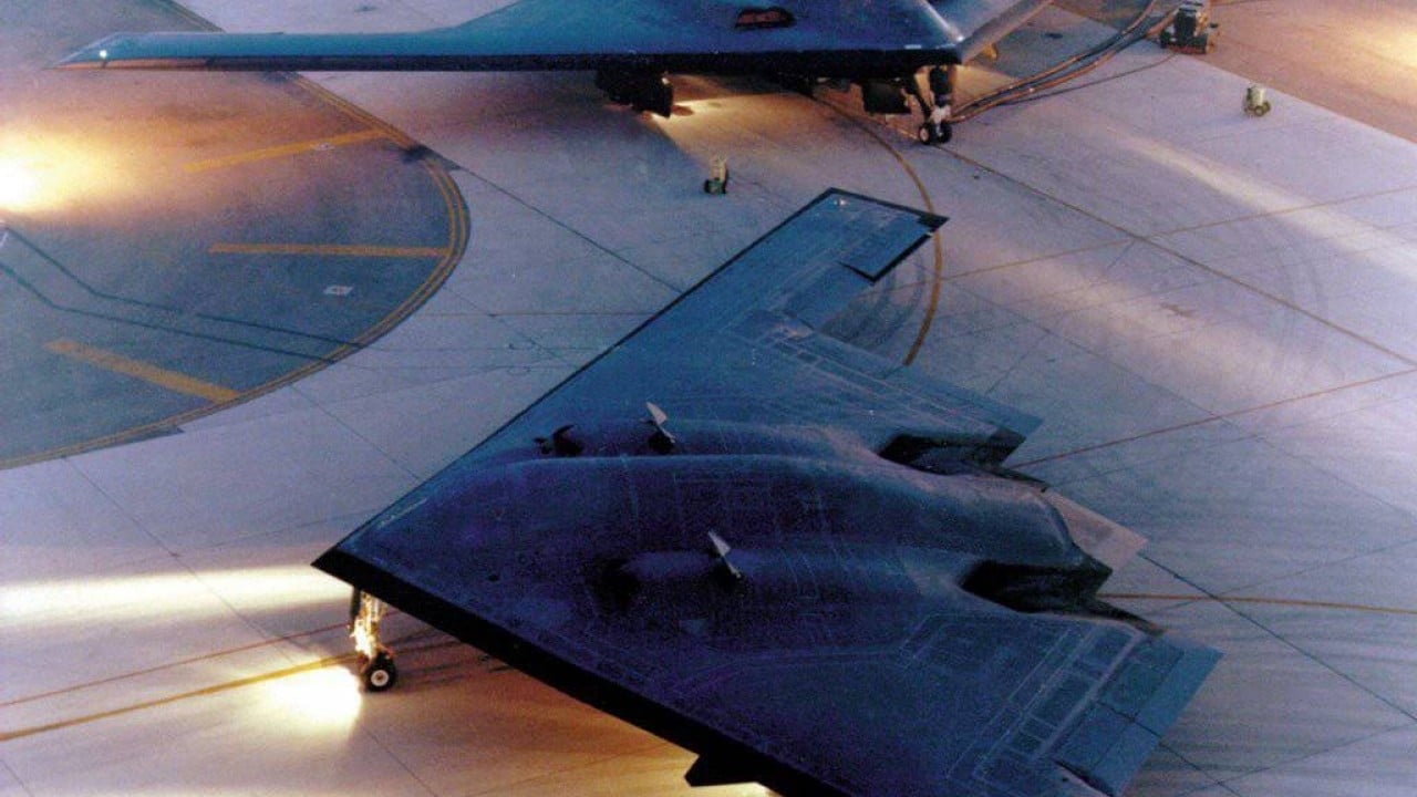 Foto - Hava üssünde Çinli casus paniği: Herkesten sır gibi saklanan savaş uçağını fotoğraflarken yakalandı