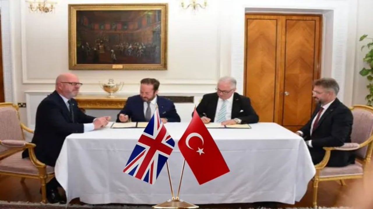 Foto - Havacılıkta tarihi devrim için imzalar atıldı! İngiltere’nin jet yakıtını Türk teknolojisi üretecek