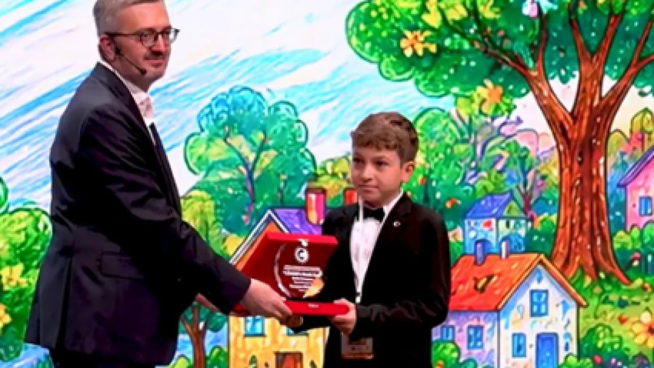 Foto - Hayalindeki CİMER onu zirveye taşıdı! Küçük ressamın büyük başarısı