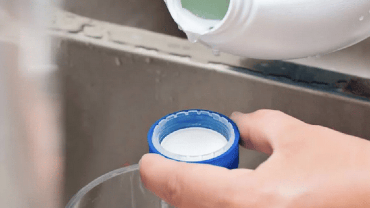 Foto - Hayati kurallar bunlar... Kimse bilmiyor! Çamaşır suyunu sıcak suyla kullanan yandı