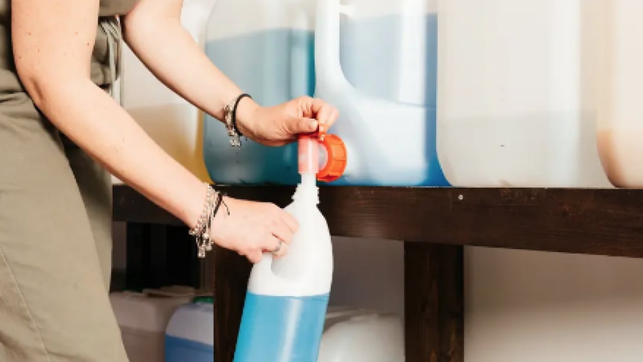 Foto - Hayati kurallar bunlar... Kimse bilmiyor! Çamaşır suyunu sıcak suyla kullanan yandı