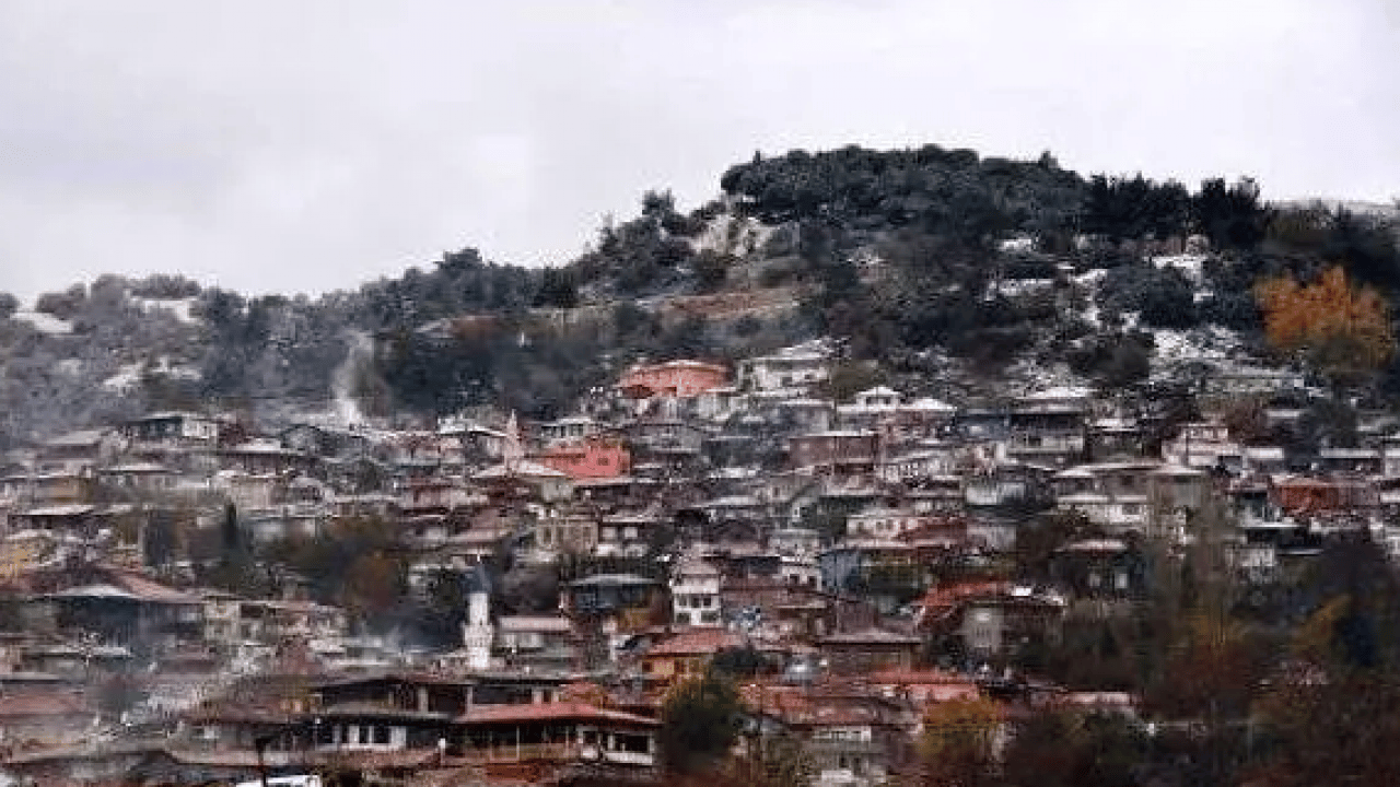Foto - ‘Hazine’ hayali tarihe zarar verdi: 300 yıllık hamamı defineciler talan etti