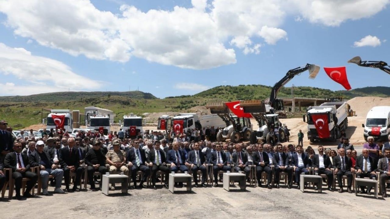 Foto - Hedef 120 kilometre sıcak asfalt Düğmeye basıldı yıpranmayan yola kavuşacak