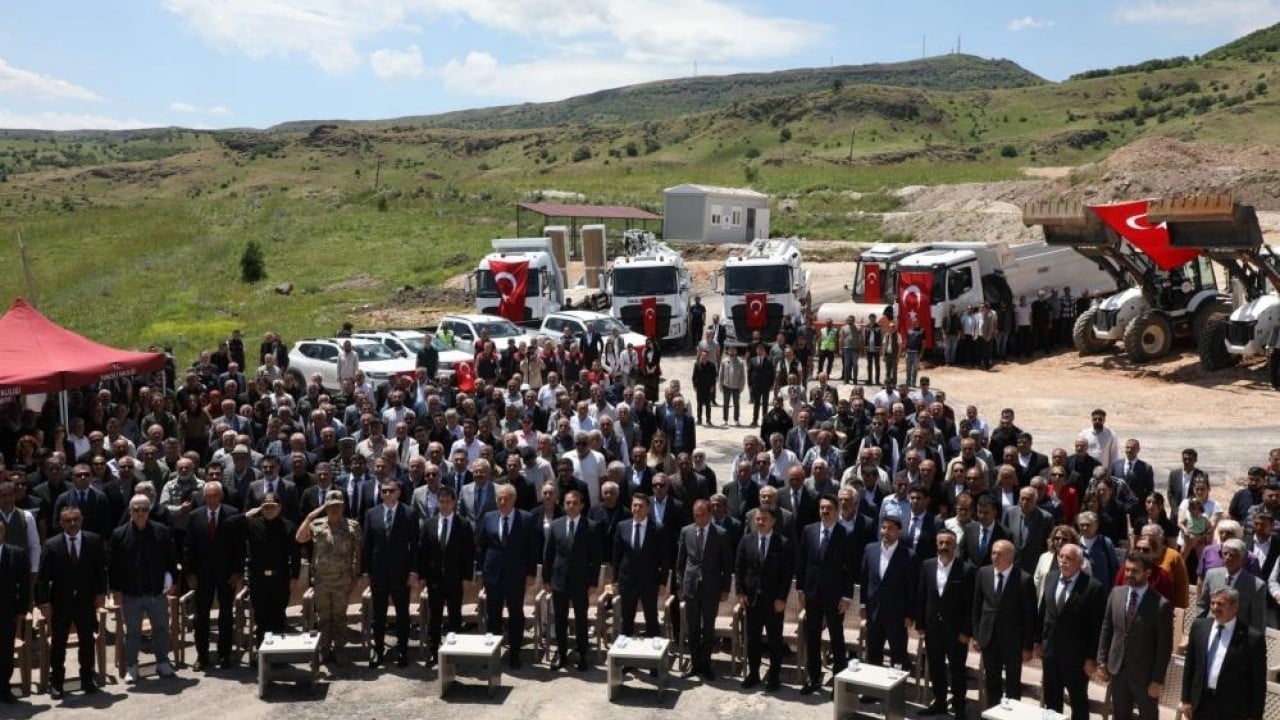 Foto - Hedef 120 kilometre sıcak asfalt Düğmeye basıldı yıpranmayan yola kavuşacak