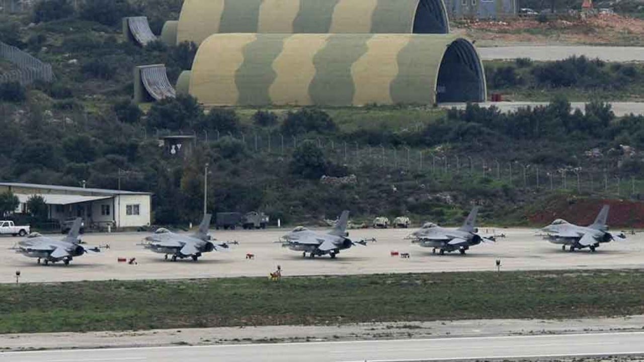 Foto - Hedefli askeri müdahale senaryosu devreye alındı! Türkiye'nin dibine F-22 VE F-35'ler doluştu