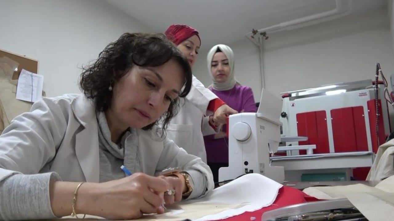 Foto - Helal olsun sana koca yürekli madenci! Önce enkazdan çıkardı, sonra evini açtı