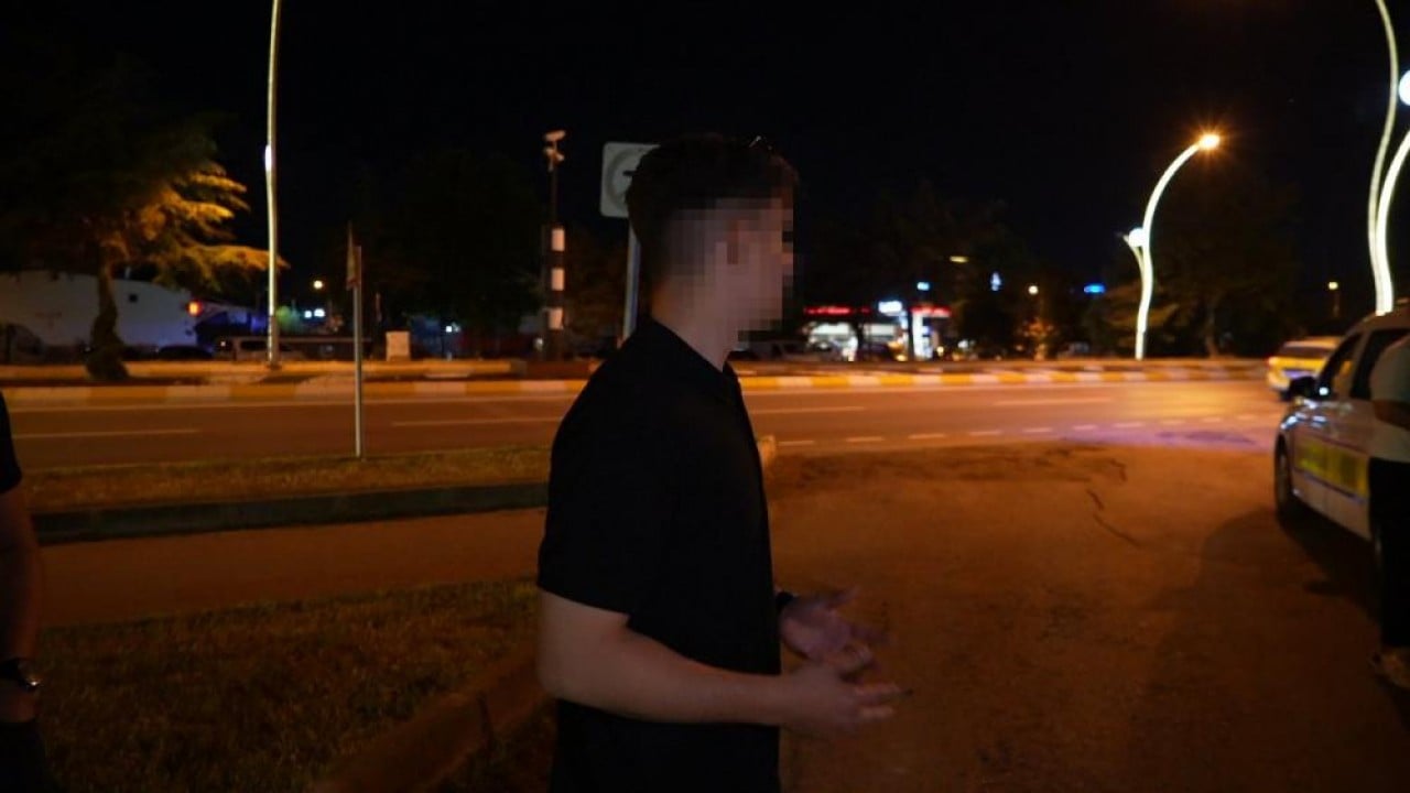 Foto - Hem alkollü hem pişkin Pişman değilim aklım yapamadıklarımda 
