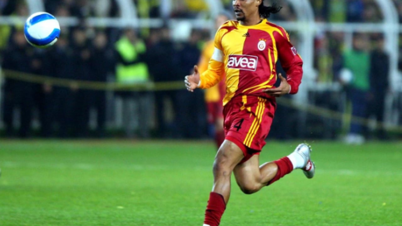 Foto - Hem Galatasaray hem de Liverpool forması giymiş 12 futbolcu