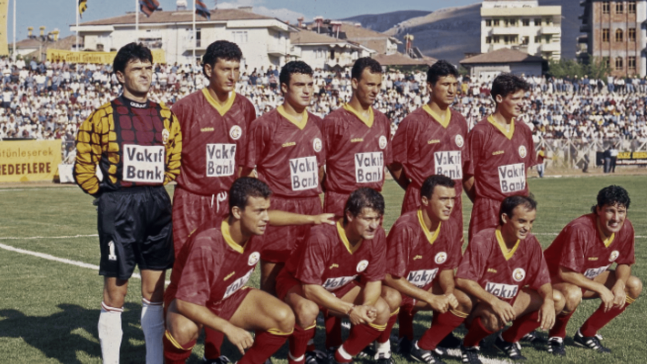 Foto - Hem Galatasaray hem de Liverpool forması giymiş 12 futbolcu