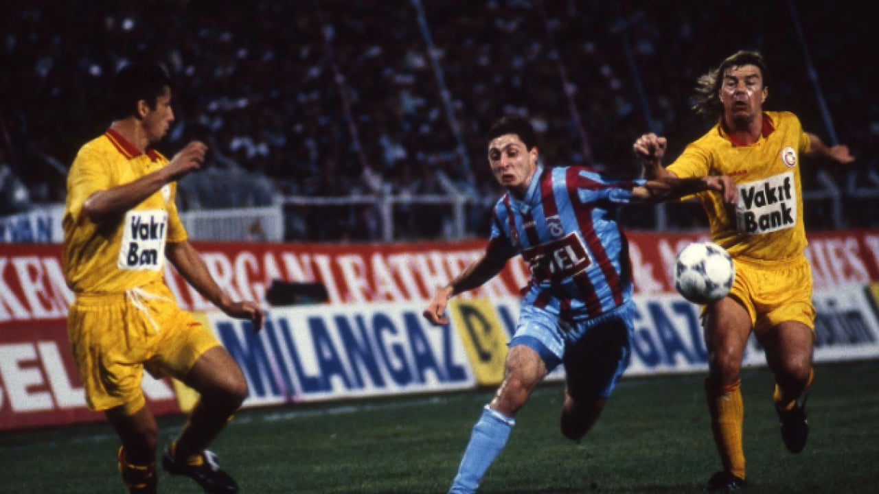 Foto - Hem Galatasaray hem de Liverpool forması giymiş 12 futbolcu