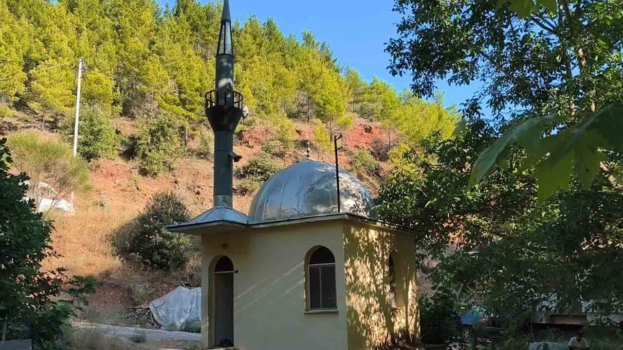 Hem ibadet noktası hem doğa harikası! Görüp de durmayan yok