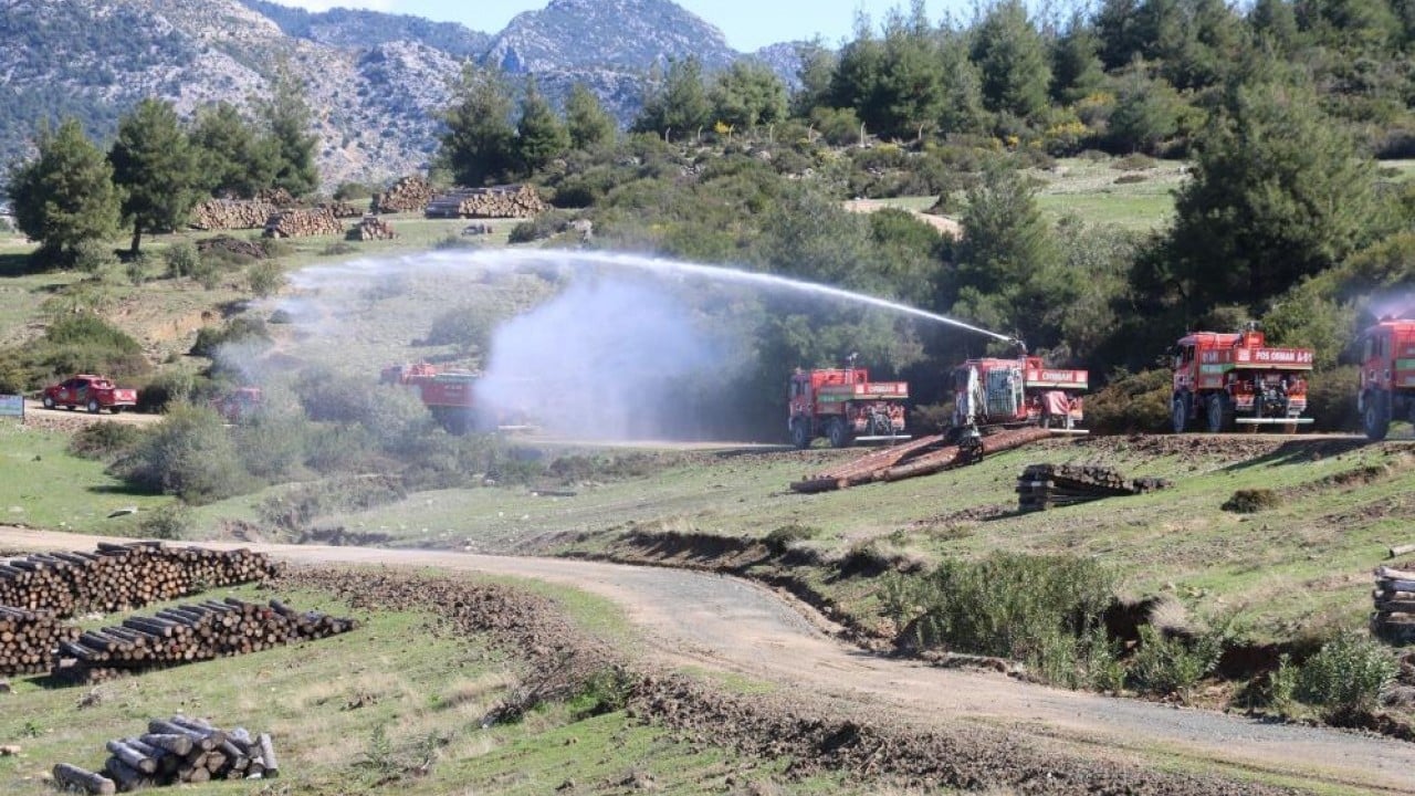 Foto - Hem kendileriyle hem zamanla yarıştılar Ateş savaşçılarının TOY'u nefes kesti
