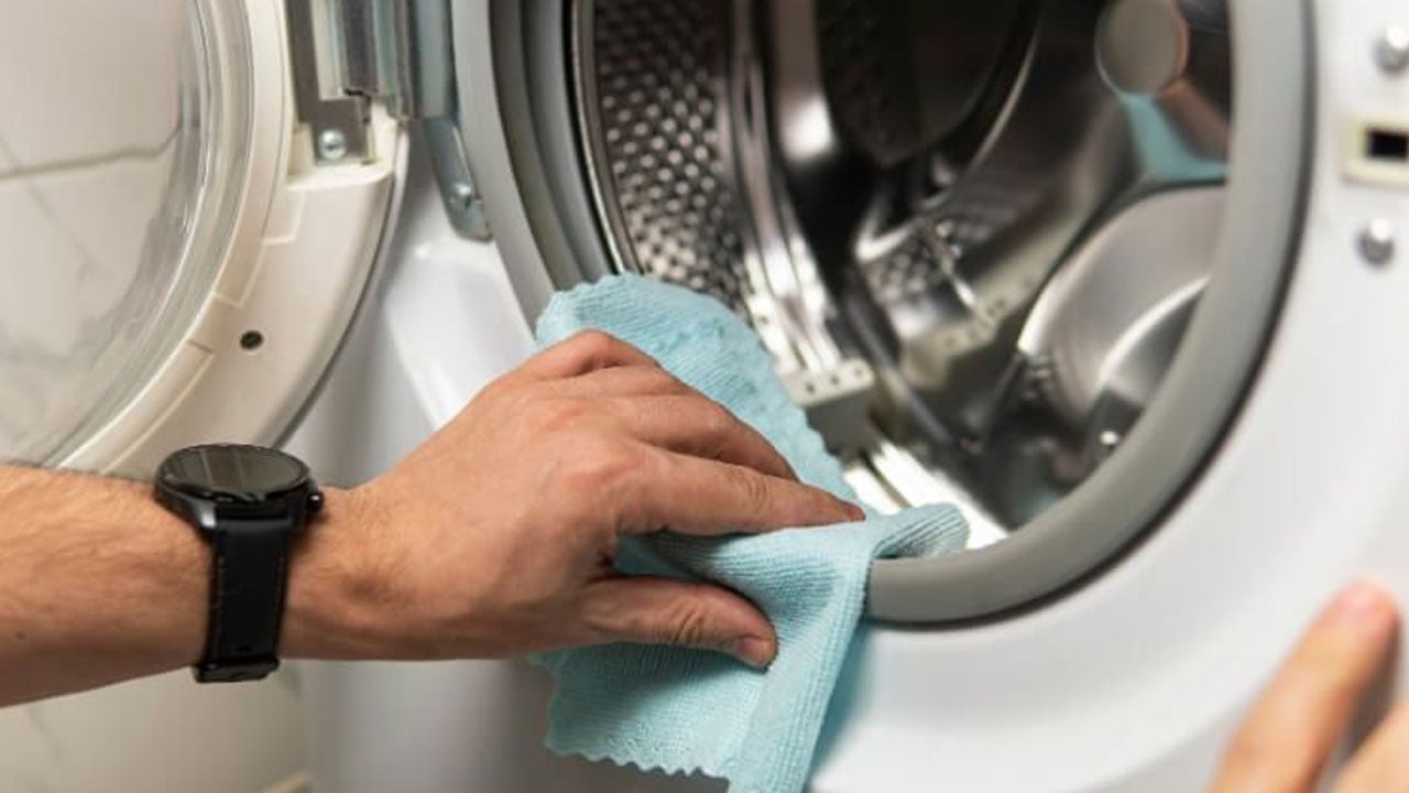 Foto - Hemen kontrol edin! Çamaşır makinenizde kokunun kaynağı meğer burasıymış