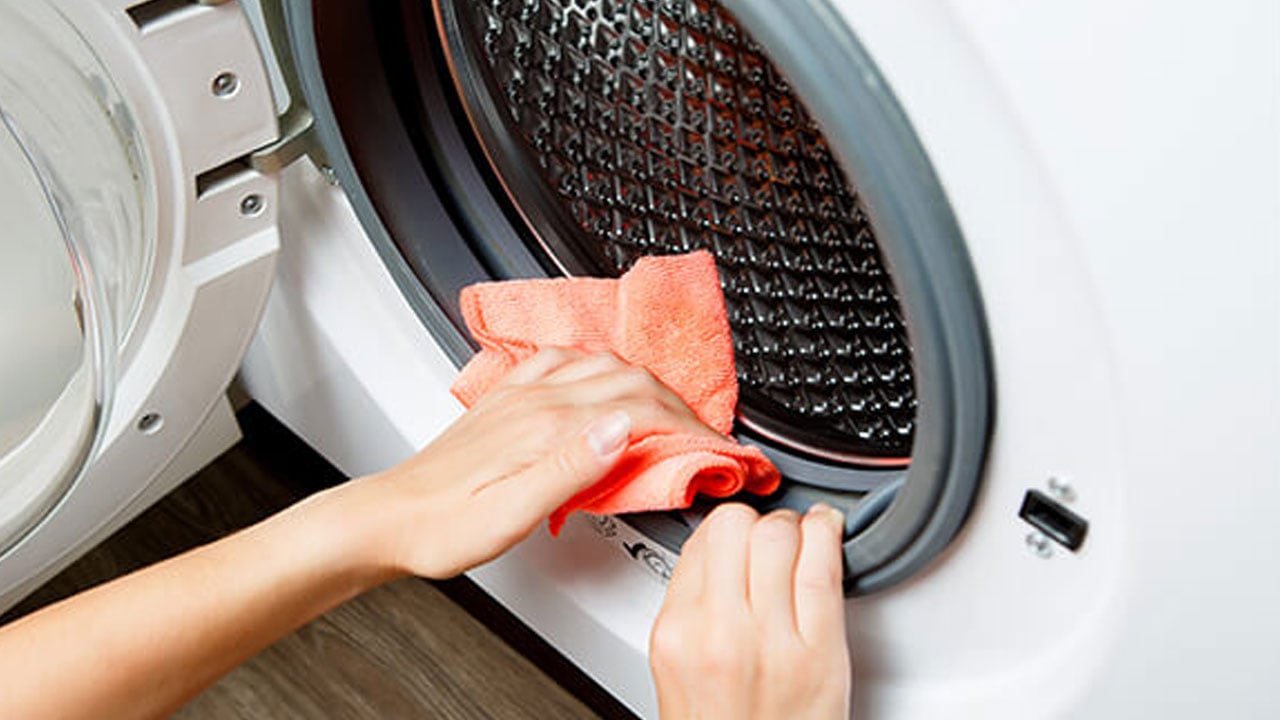 Foto - Hemen kontrol edin! Çamaşır makinenizde kokunun kaynağı meğer burasıymış