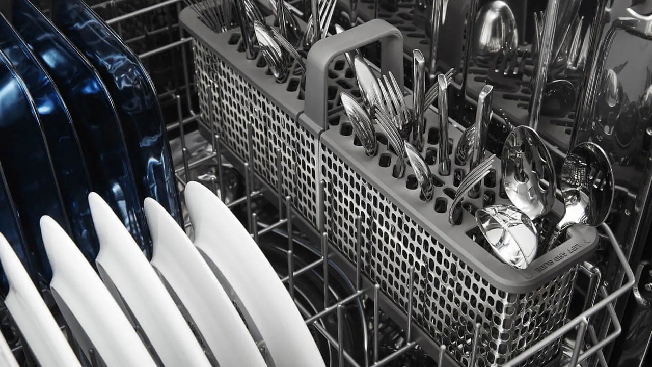 Foto - Hepimiz bu hatayı yapıyoruz! Bulaşıklar makineden kirli mi çıkıyor? 