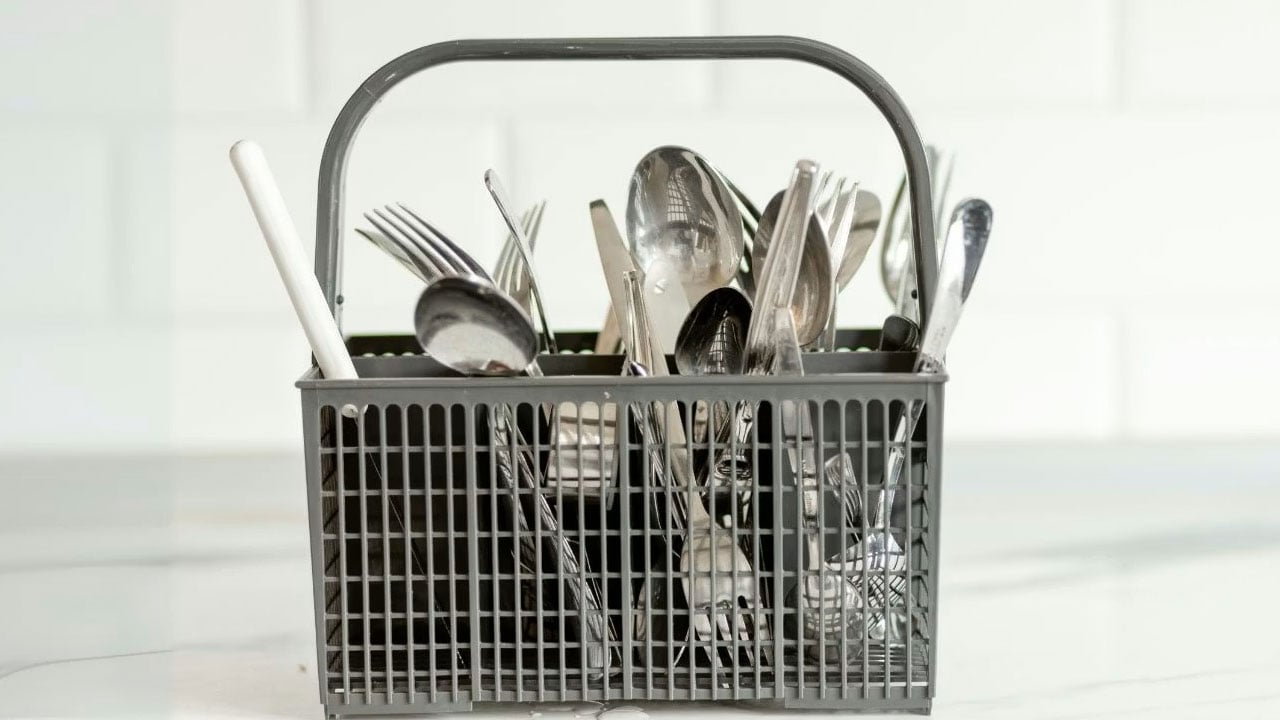 Foto - Hepimiz bu hatayı yapıyoruz! Bulaşıklar makineden kirli mi çıkıyor? 