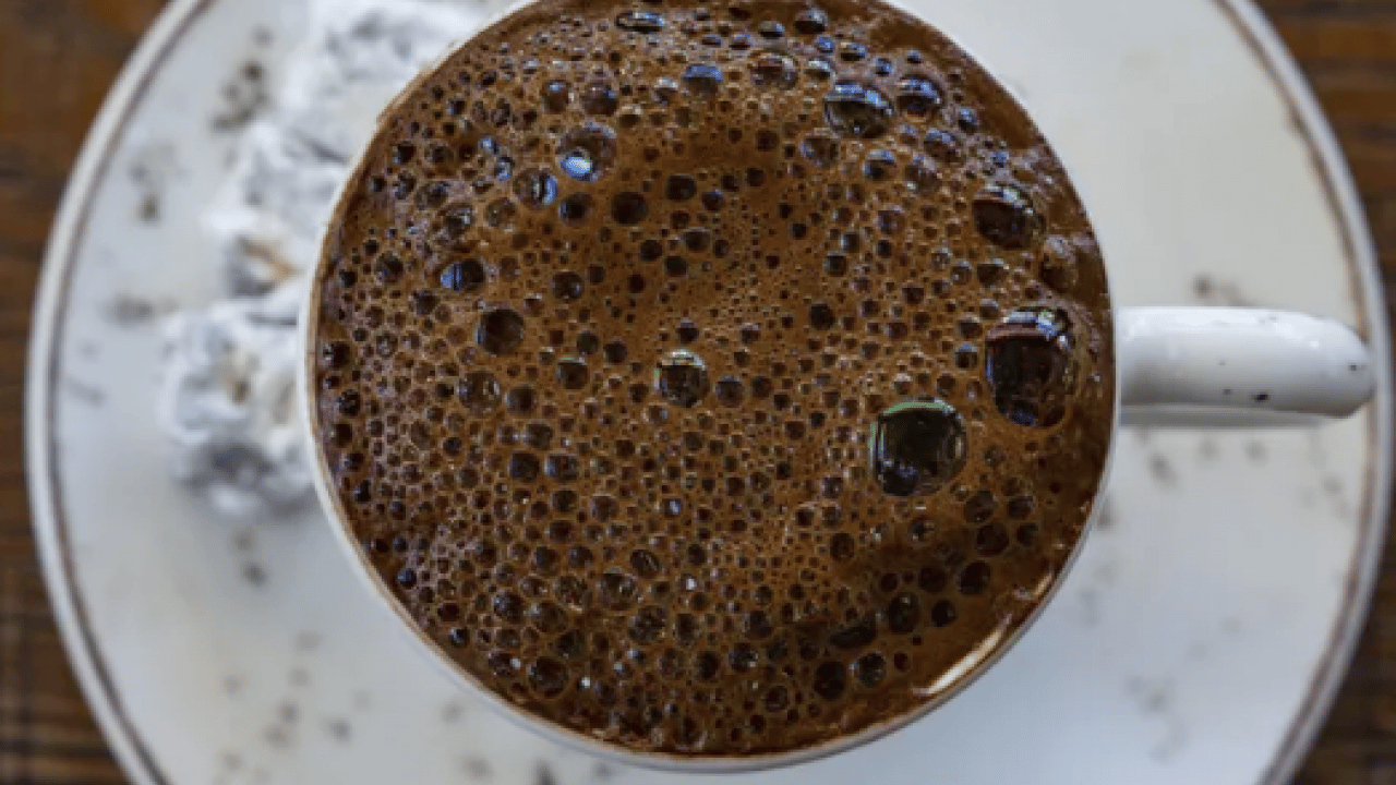 Foto - Her gün iftardan sonra bir fincan Türk kahvesinin yanında 2 hurma yerseniz...