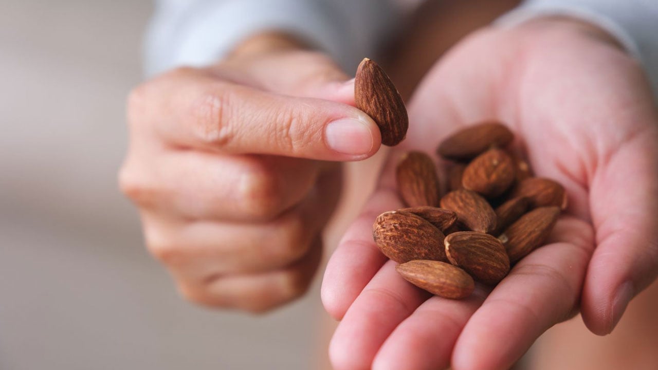 Her gün tüketenler farkı hissediyor! Badem tüketince vücutta neler oluyor?