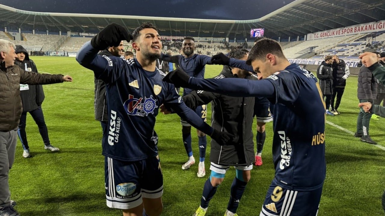 Foto - Her şey transfer yasağı ile başladı! Erzurumspor FK'nin Süper Lig’e uzanan başarı hikâyesi