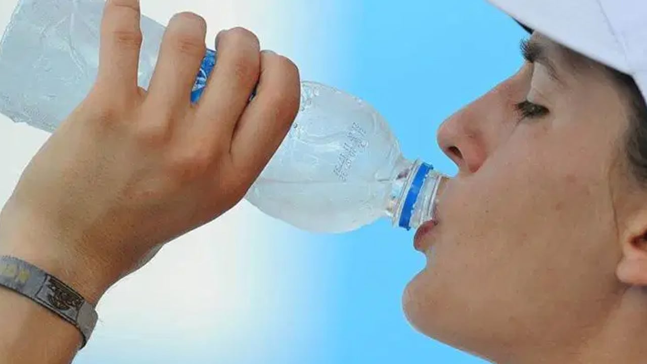 Foto - Her şeyden önce günde 2,5 litre su için: Uzman isimler endişe duyuyor... Yaz için yeni hesaplama